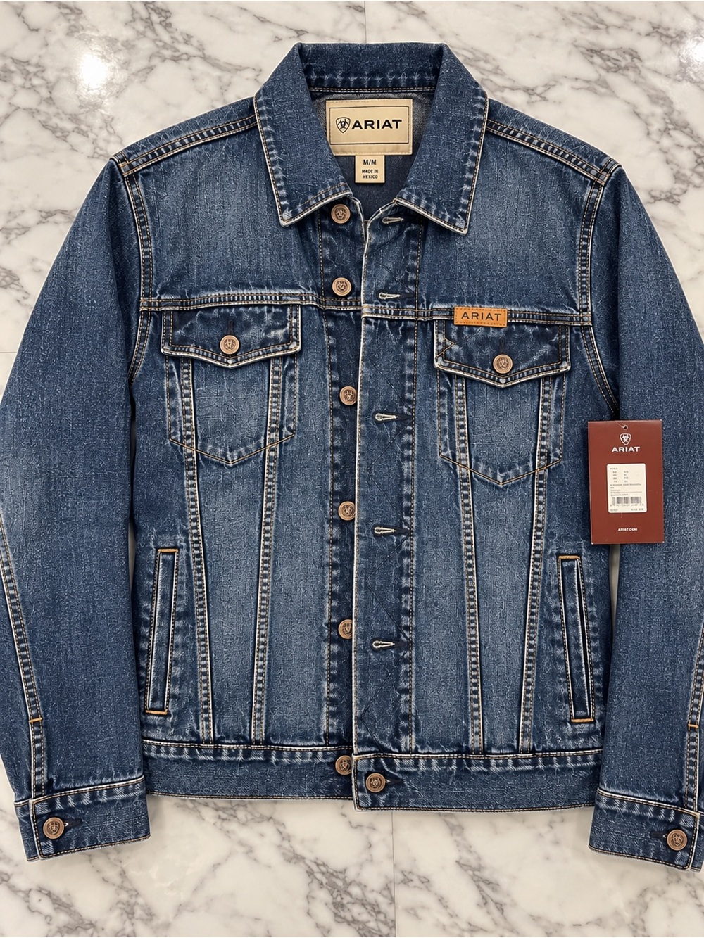 Ariat blanket lined Denim Trucker Jacket in a medium wash size M